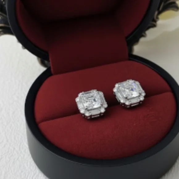 925 Sterling Silver Cz Stud Earrings - Picture 1 of 3